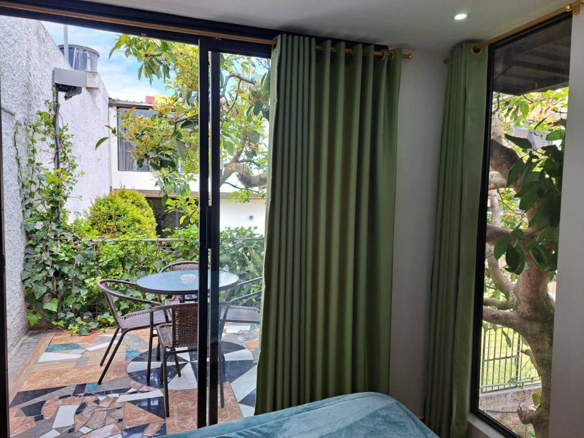 Jardines Ambato Hotel Buitenkant foto