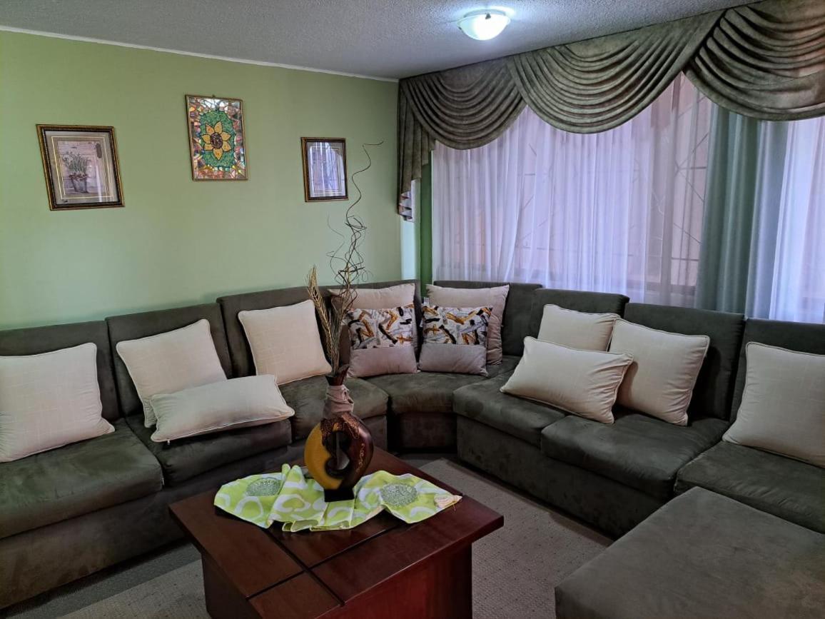 Jardines Ambato Hotel Buitenkant foto